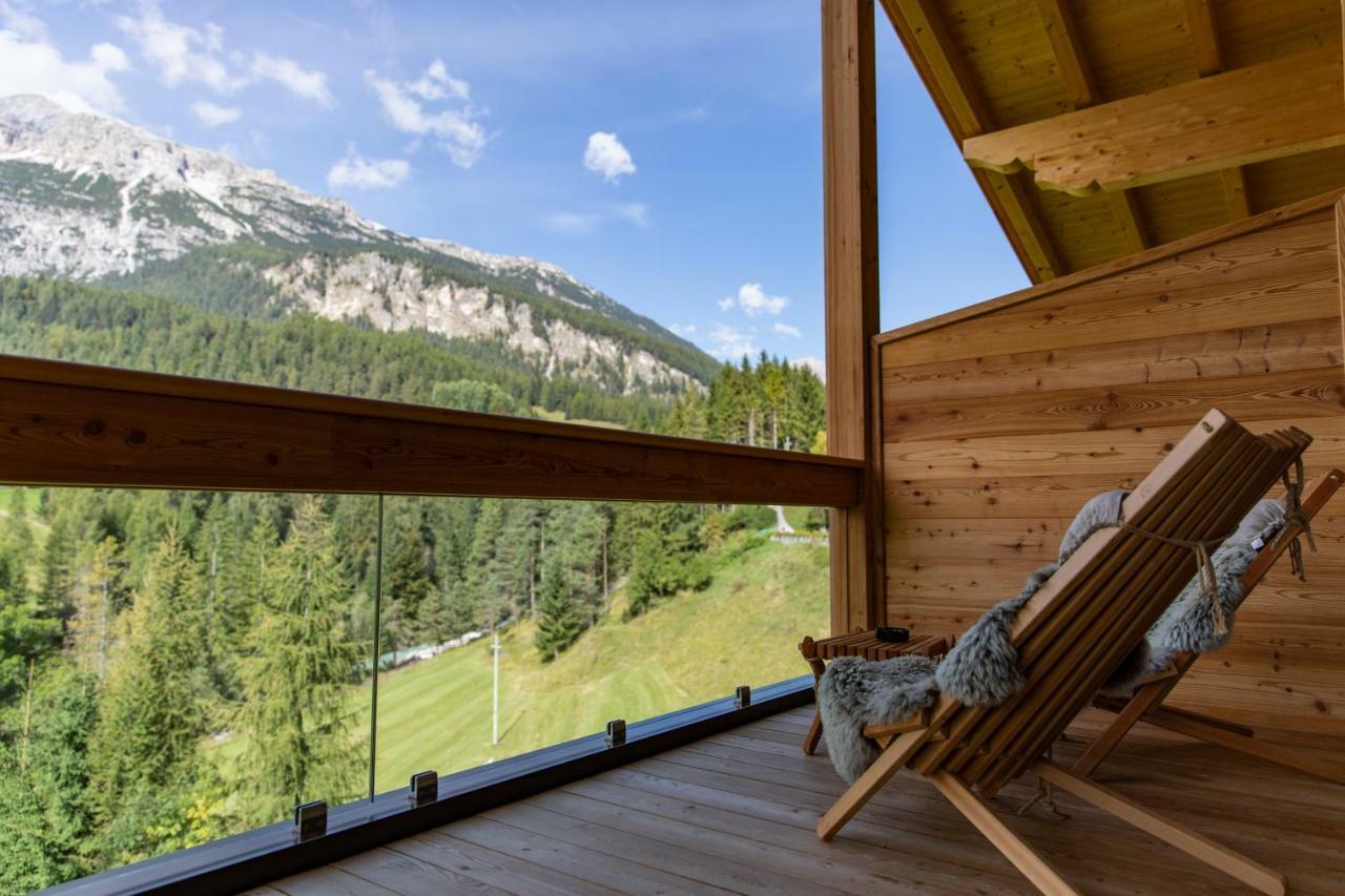 Dolomiti Lodge Alvera Cortina dʼAmpezzo Exterior foto